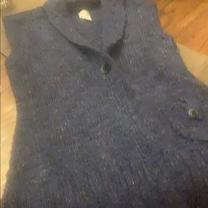 She goes long sweater